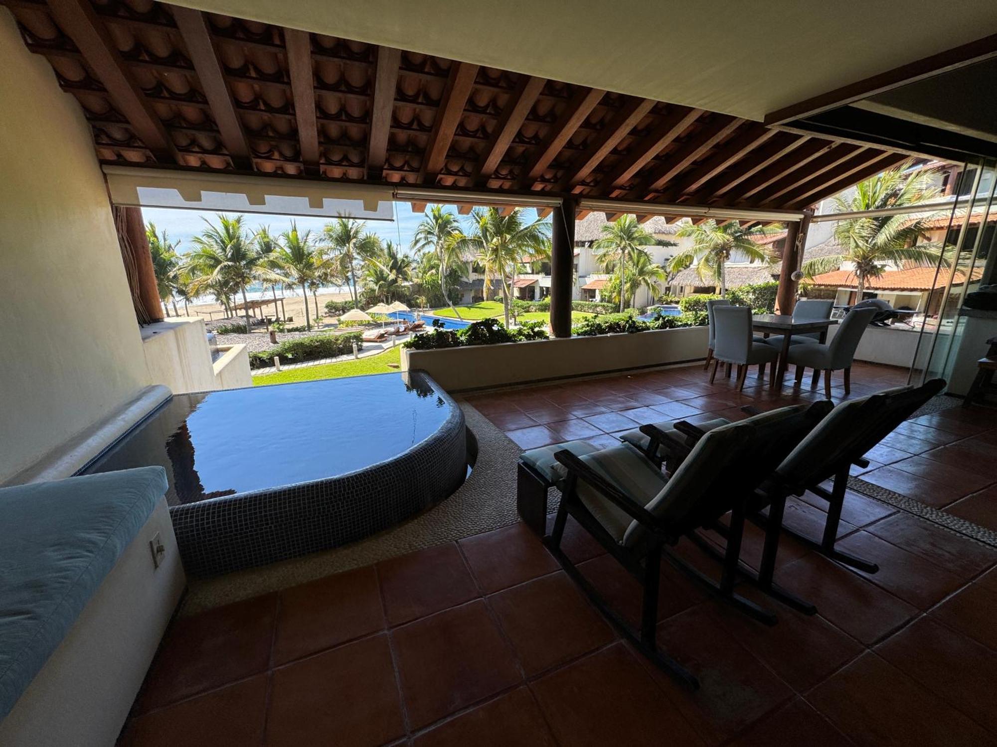 Residences At Las Palmas Сиуатанехо Экстерьер фото