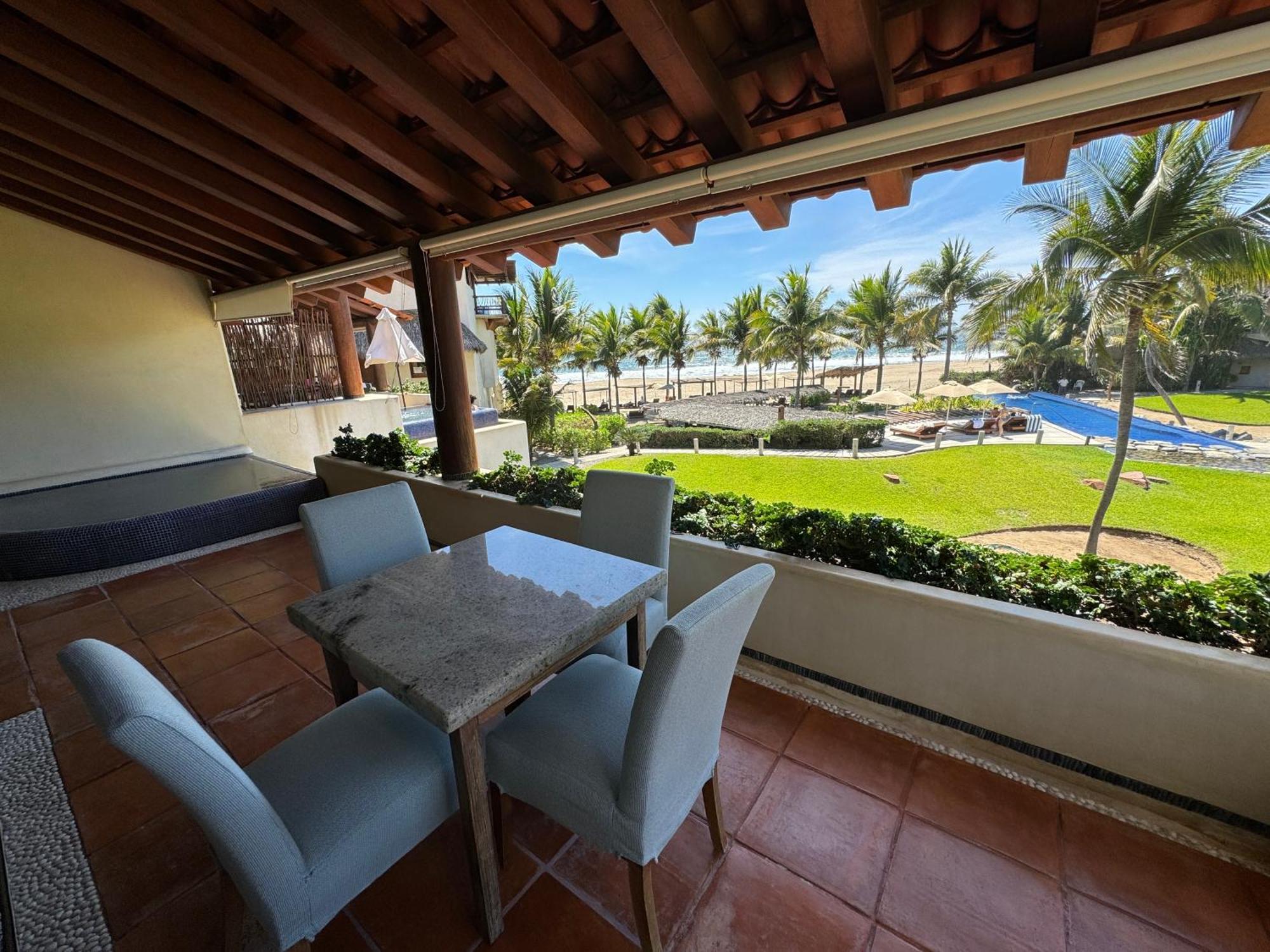 Residences At Las Palmas Сиуатанехо Экстерьер фото