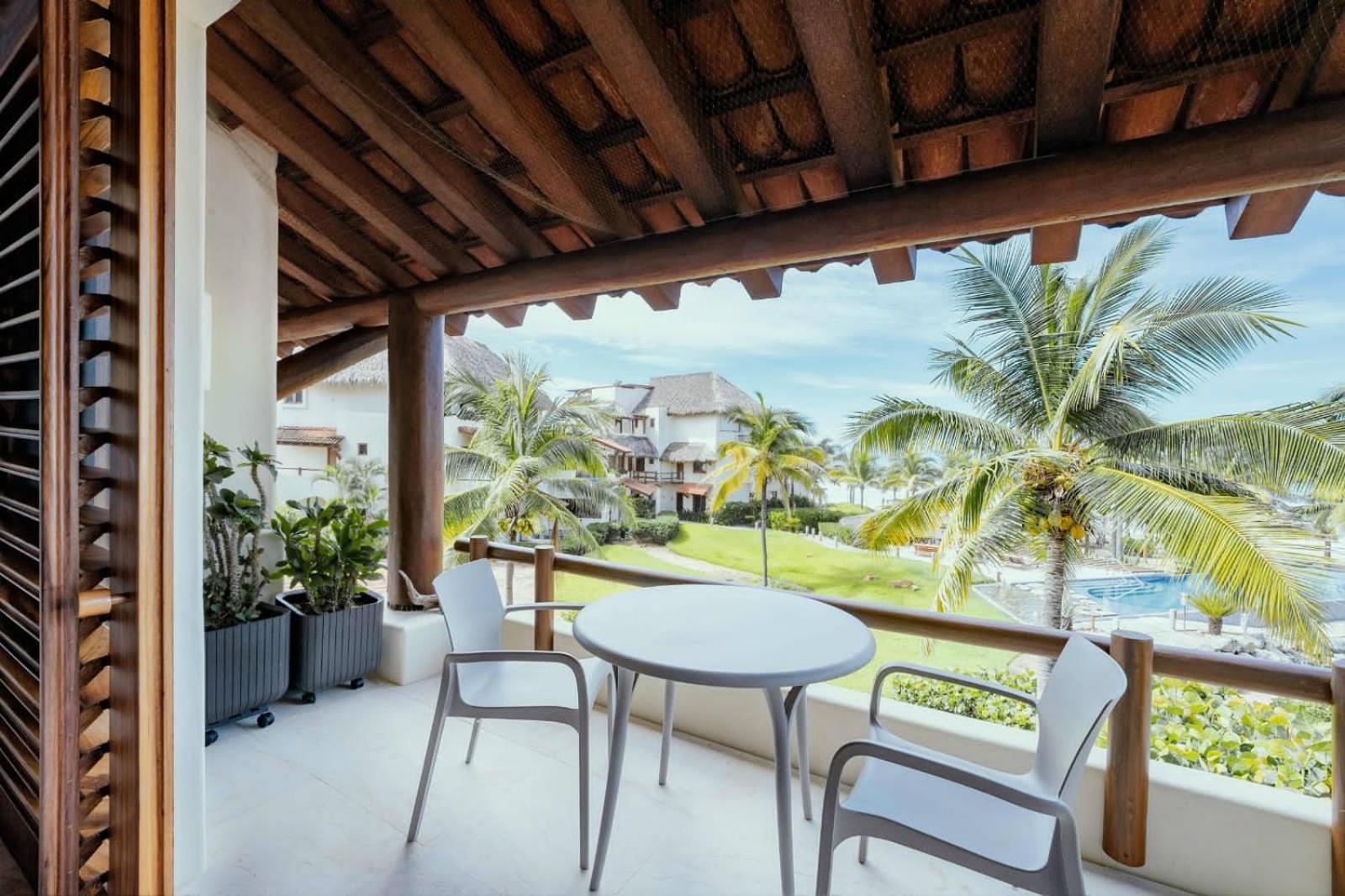 Residences At Las Palmas Сиуатанехо Экстерьер фото