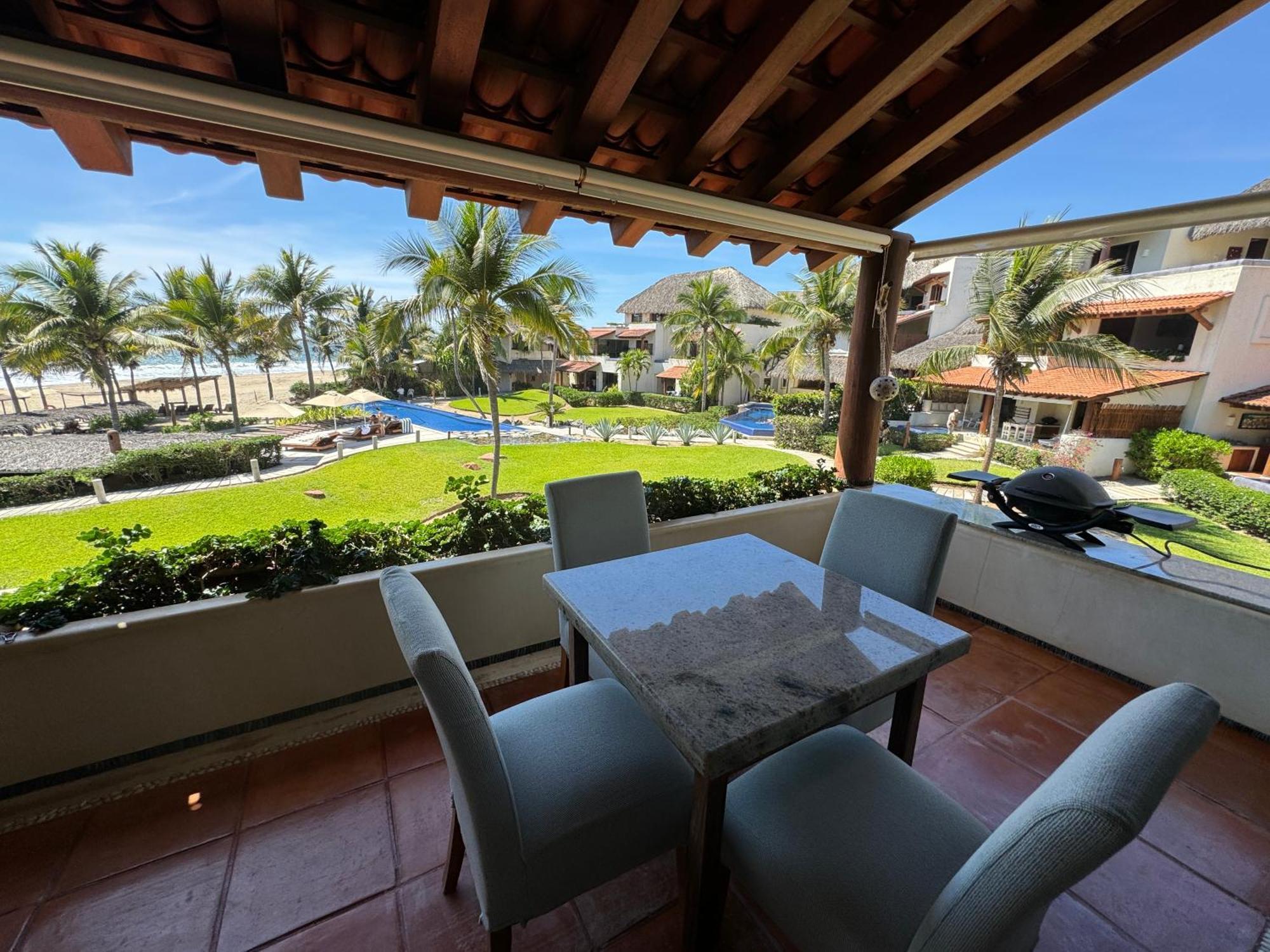 Residences At Las Palmas Сиуатанехо Экстерьер фото