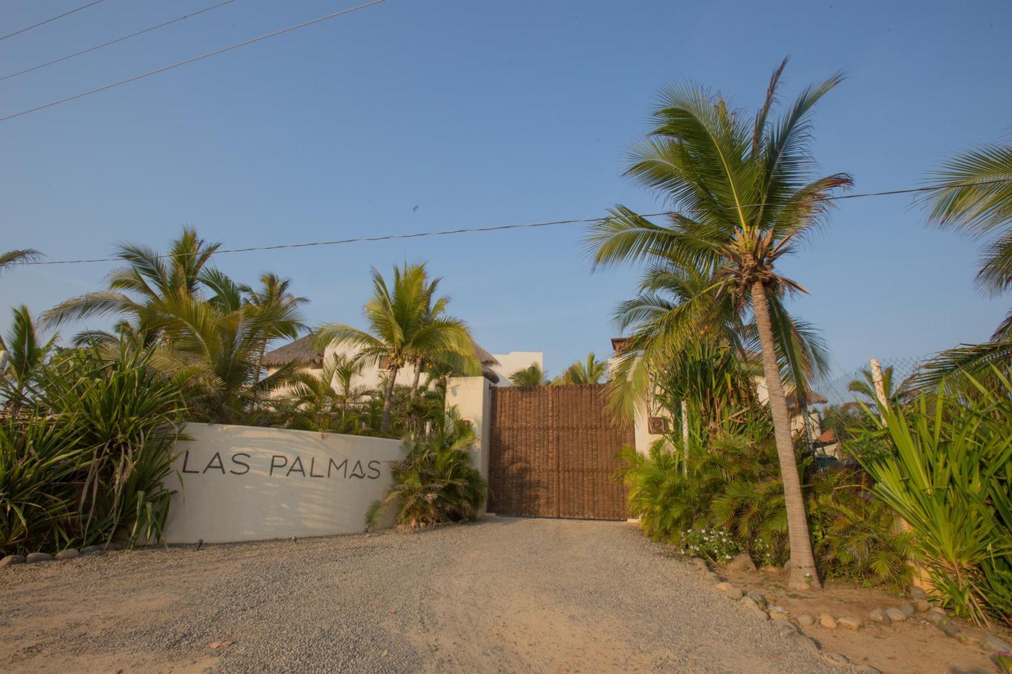 Residences At Las Palmas Сиуатанехо Экстерьер фото