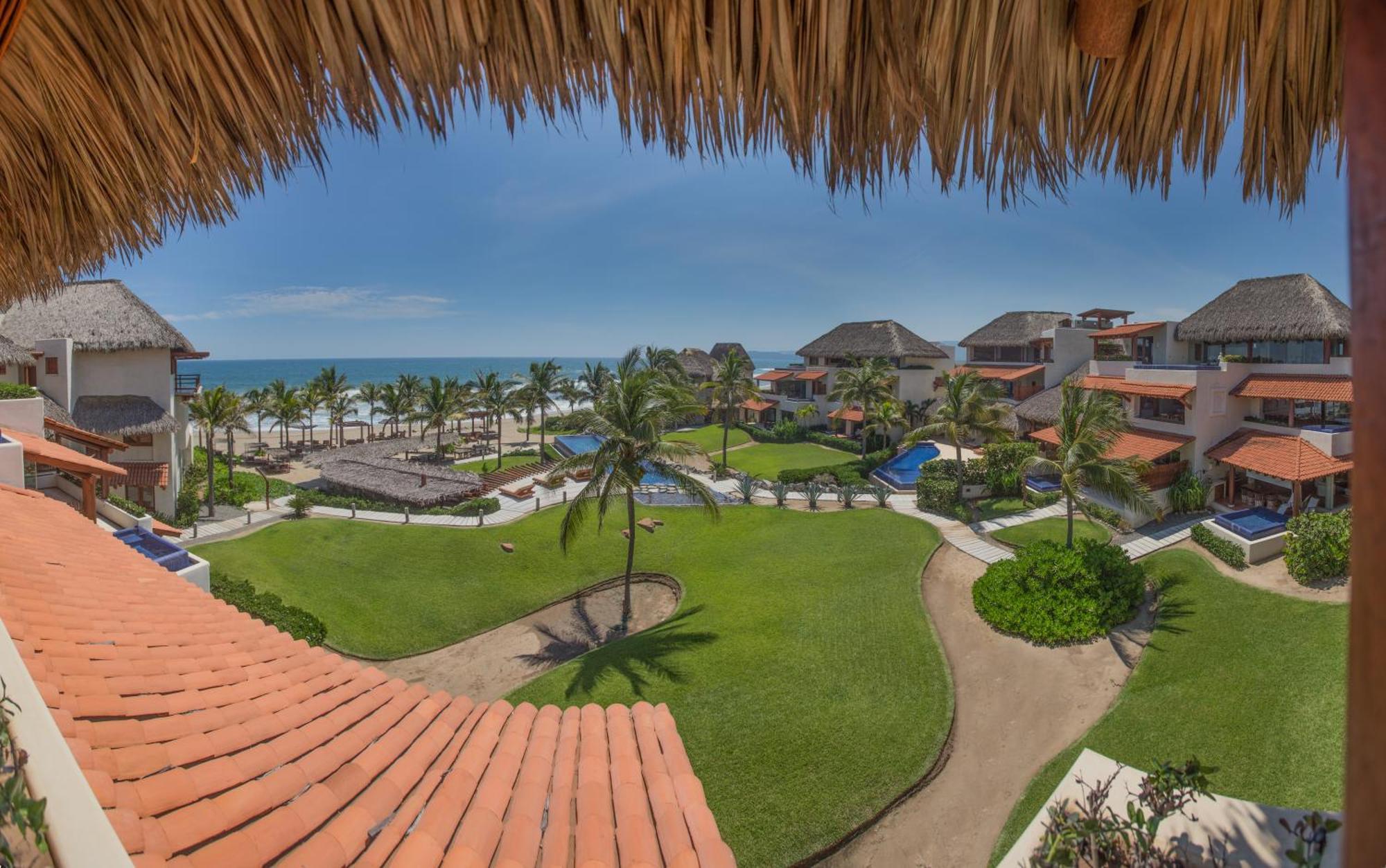 Residences At Las Palmas Сиуатанехо Экстерьер фото